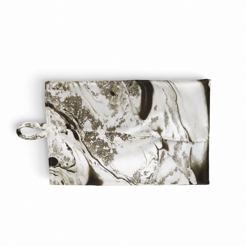 Tissue Pouch detail